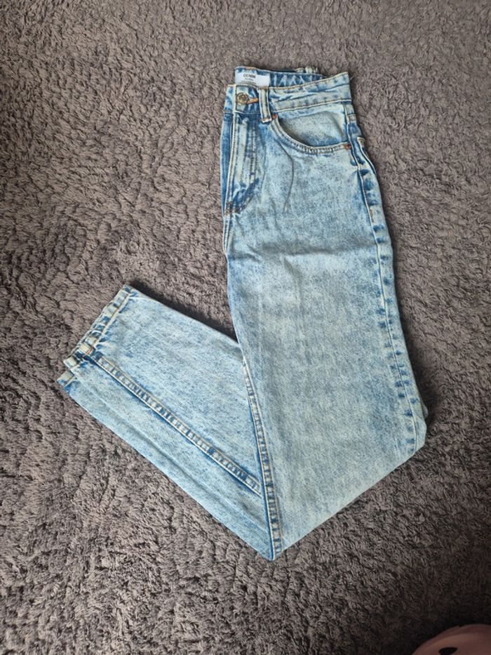 Jeans MOM Bershka