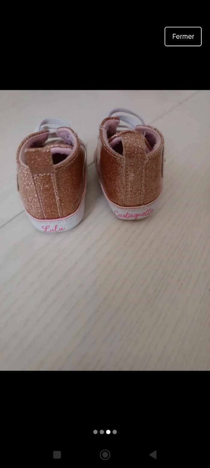 Chaussures fille 6 mois taille 15 - photo numéro 4