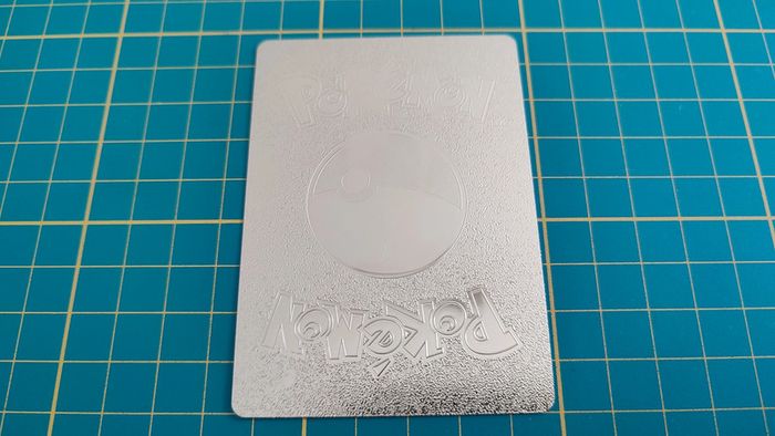 Monthracite Vmax carte illustration Pokémon cosplay couleur or française #C17 - photo numéro 2