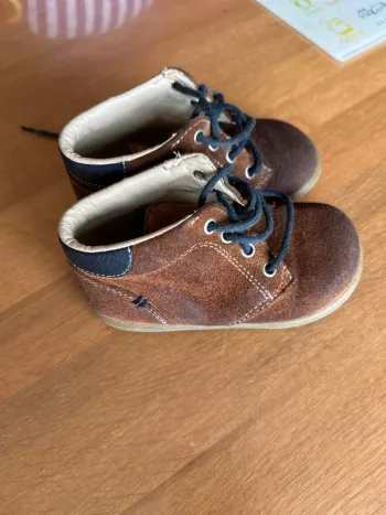 Chaussures en cuir 22