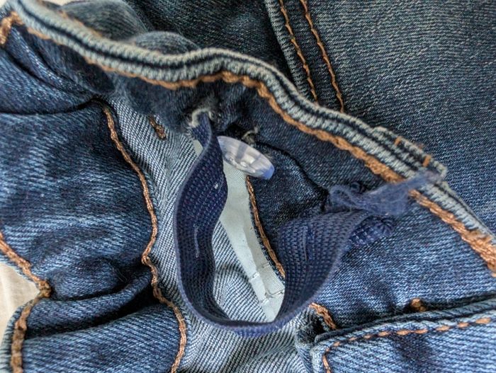 Jean bleu - photo numéro 3