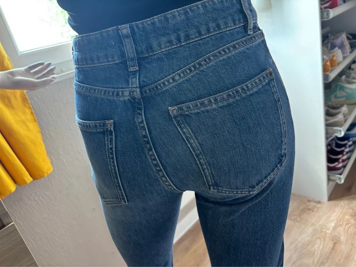 Jean bleu - photo numéro 4