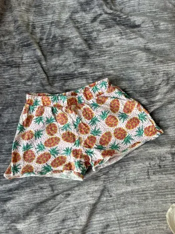 Short ananas