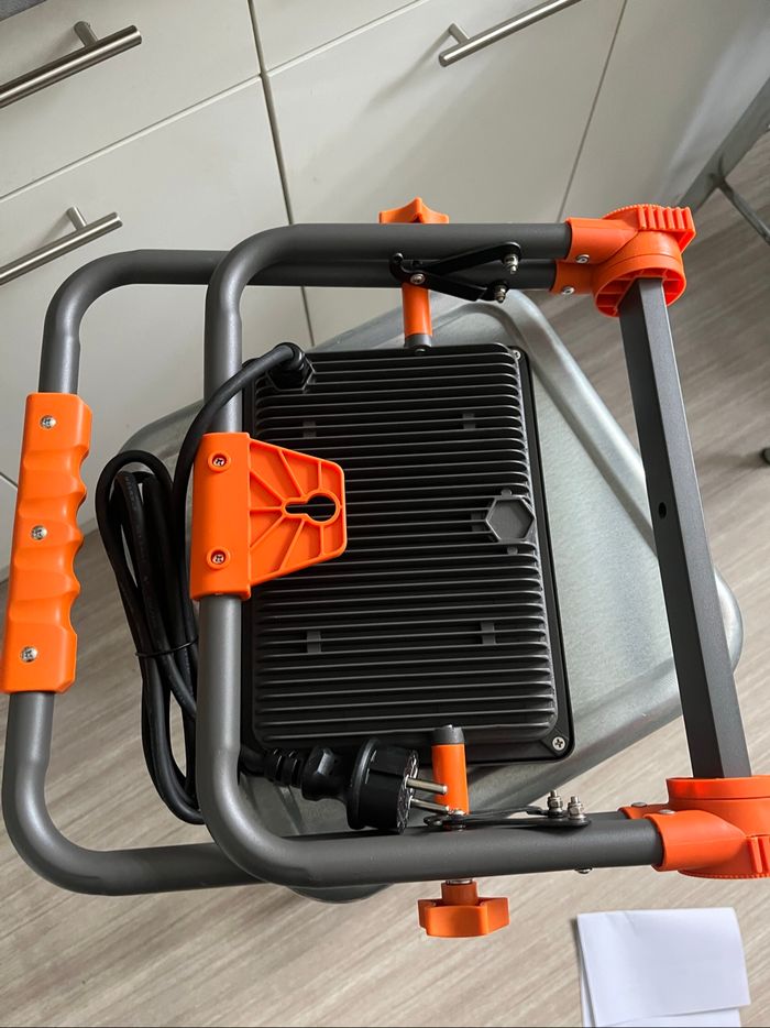 Projecteur pliable Arlux filaire 8500 lumens 100W - photo numéro 3