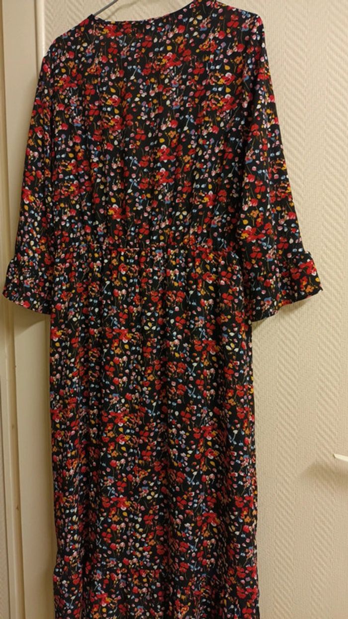 Joli robe fleuri - photo numéro 4