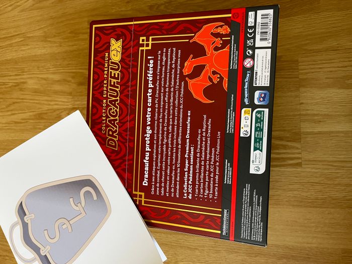 Coffret Pokémon, 10 boosters - Collection Super-Premium Dracaufeu-ex en français - photo numéro 4