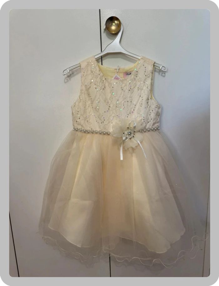 Robe jaune