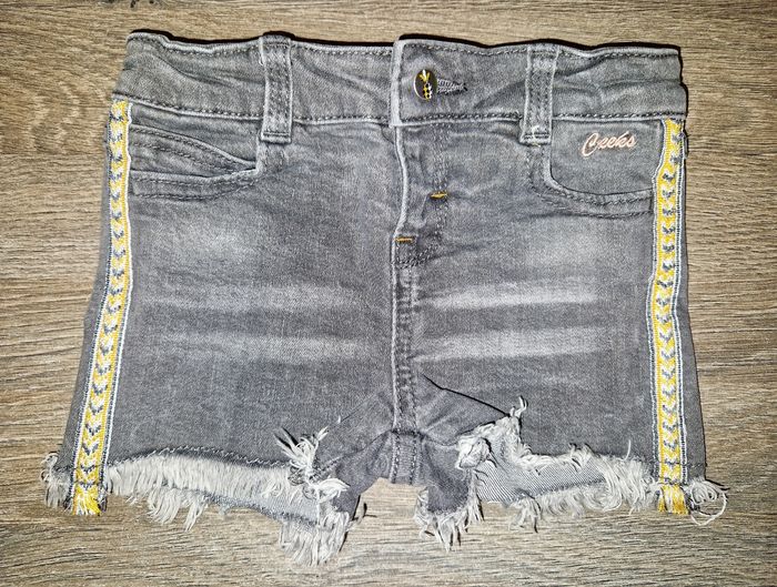 Short jeans
18 mois