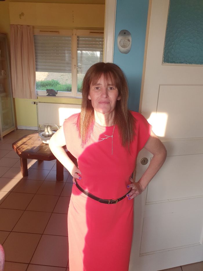 A vendre très bonne état je suis très soigneuse avec mes vêtements - photo numéro 3