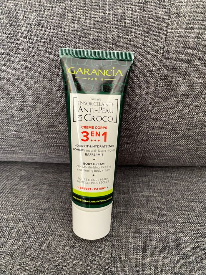 Crème corps 3 en 1 - Formule ensorcelante anti-peau de croco 75ml - photo numéro 3