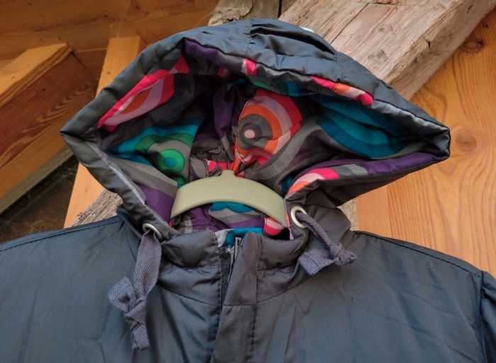 Manteau réversible à capuche Desigual, un côté noir l'autre à motifs ronds colorés 🍭, 14 ans - photo numéro 13