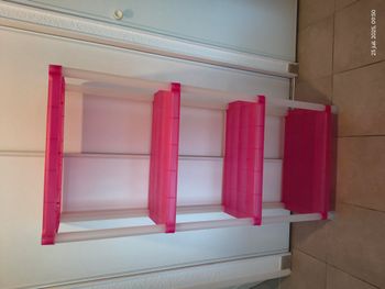 Etagère plastique rose 4 niveaux TBE