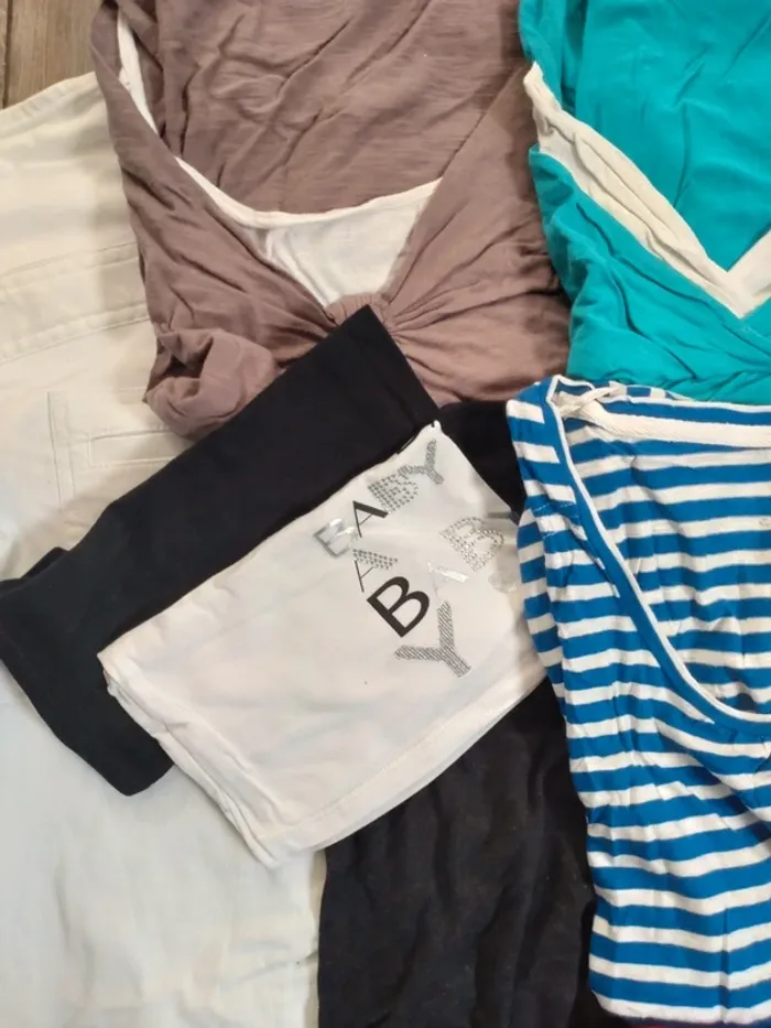 Gros lot de vêtements grossesse taille M38/40 + donne sous-vêtements grossesse et allaitement - photo numéro 4