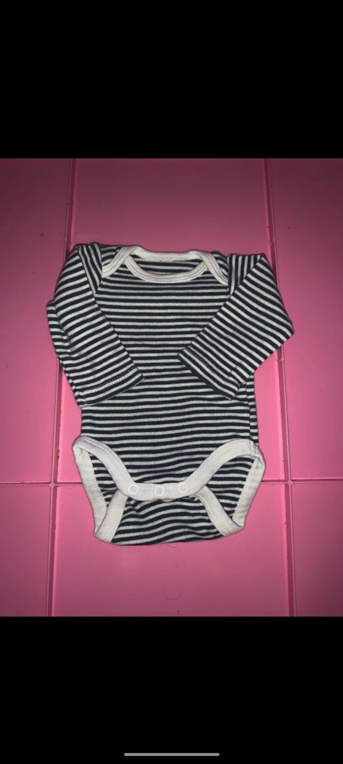 👣 bodies bébé 👣 - photo numéro 2