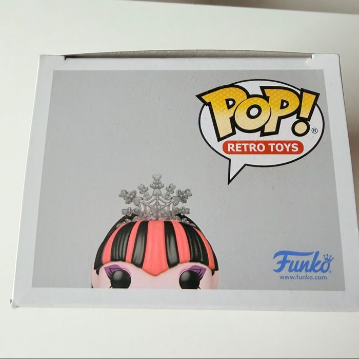 Funko pop Draculaura neuve jamais sortie de boîte - photo numéro 5