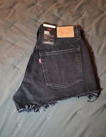 Short Levi's 26 neuf 