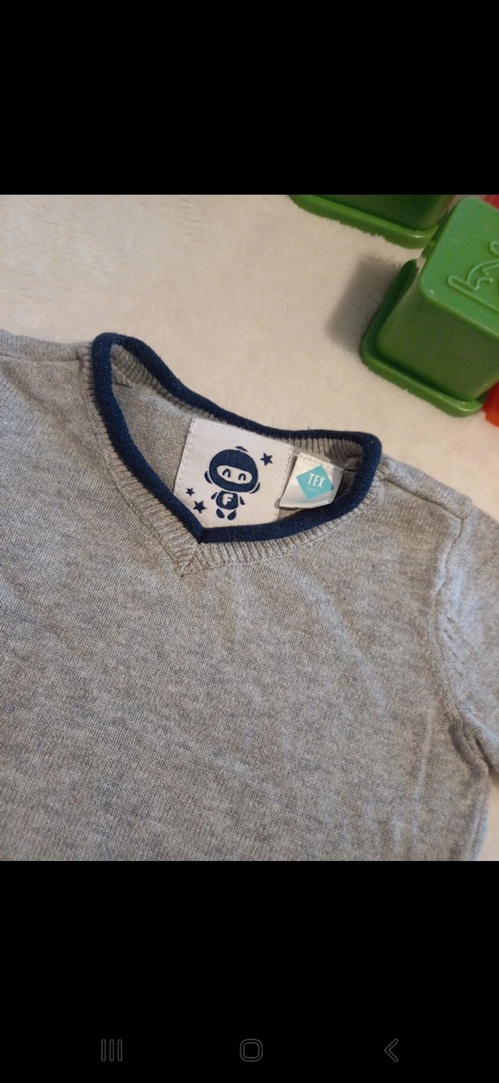 Pull bébé taille 3 mois - photo numéro 2
