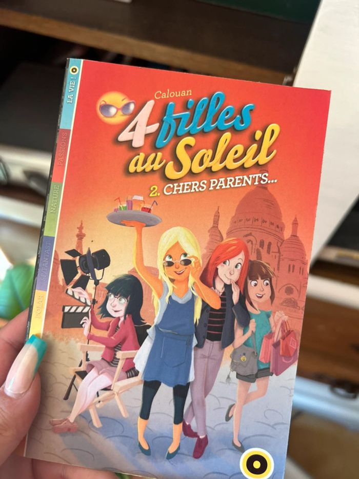 lot de 2 livres « 4 filles au soleil » tome 2& 3 - photo numéro 2
