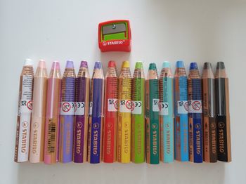 Lot de woody Stabilo + taille crayon