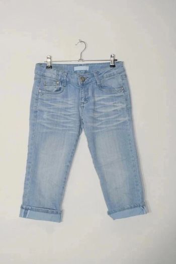 Jeans pantacourt taille petit 38