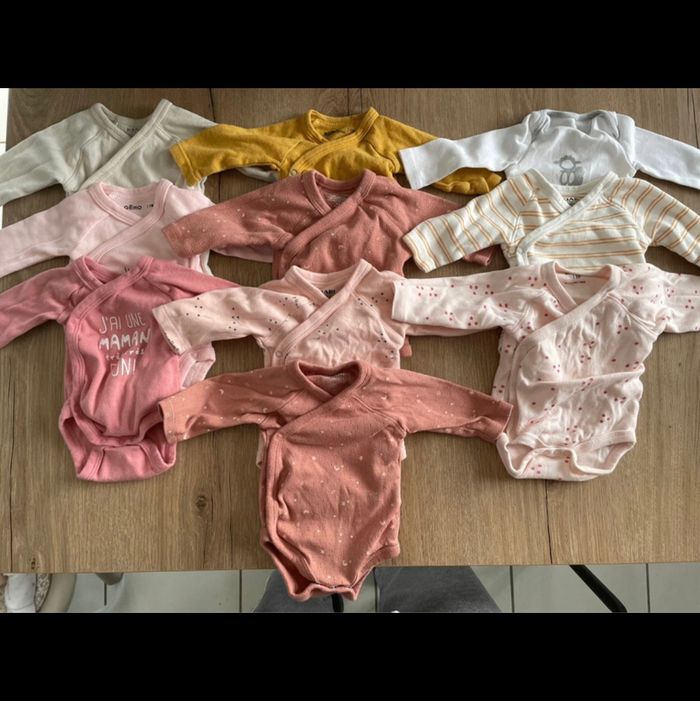 Bodys taille 1 mois