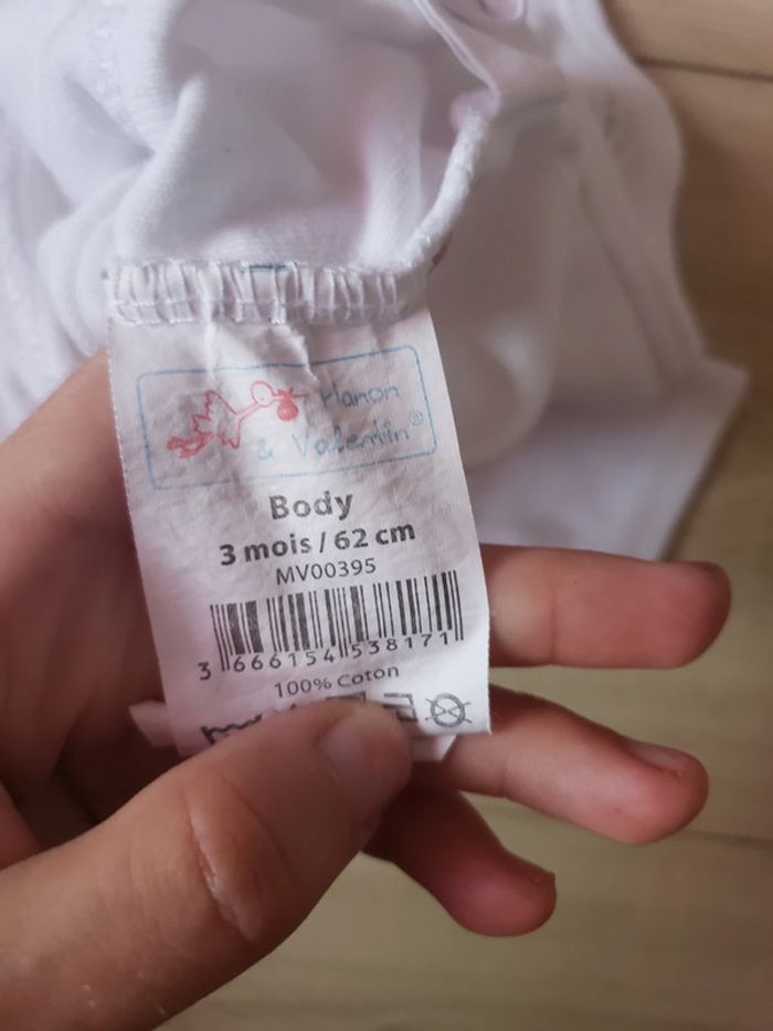 Body 🎀 Marion & Valentin 1€ - photo numéro 4