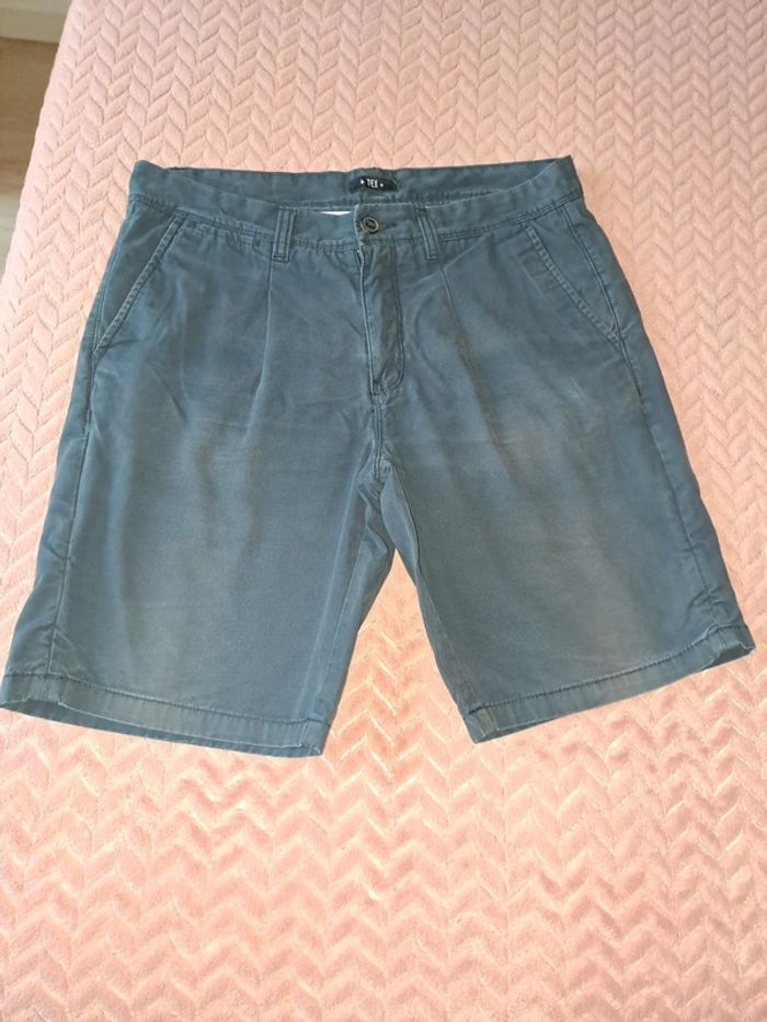Short homme tex 42 bleu légèrement décoloré - photo numéro 4