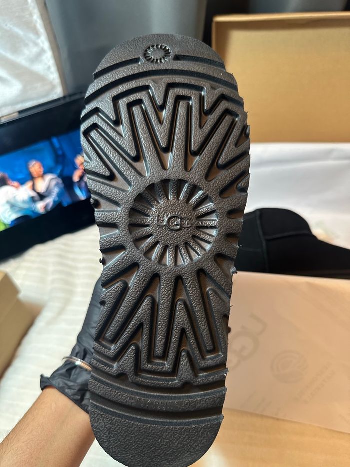 Botte Ugg Classic Ultra Mini - NOIR - photo numéro 8