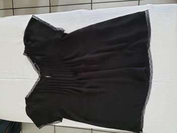 Haut noir manches courtes