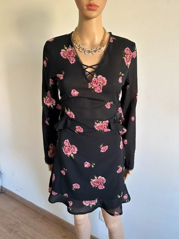 Robe noire et fleurie à manches longues Grâce & Mila taille M jamais portée