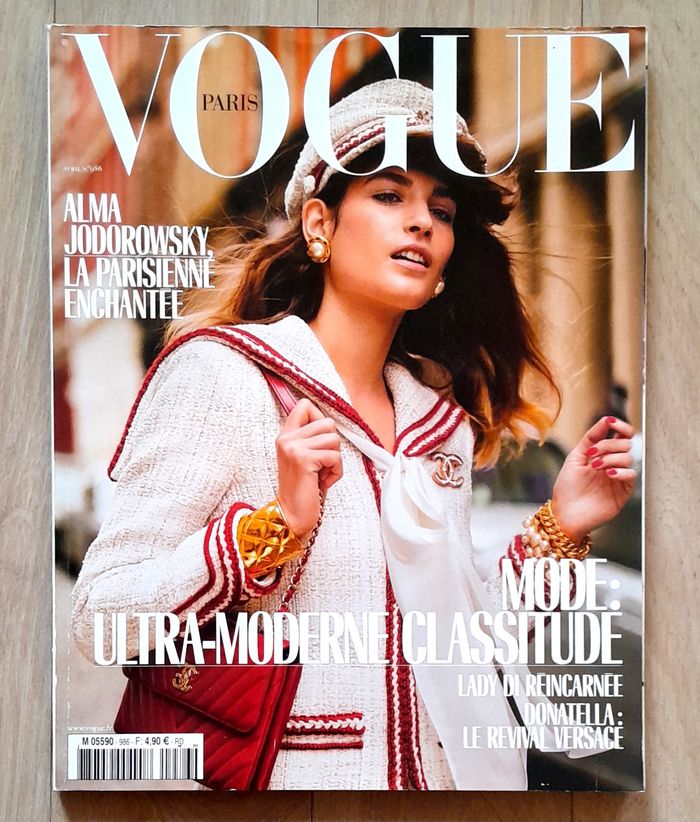 Magazine Vogue n°986 avril 2018 spécial Alma Jodorowsky