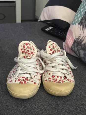 Baskets Le Temps des Cerises blanches à motifs cerises – Pointure 38 🍒