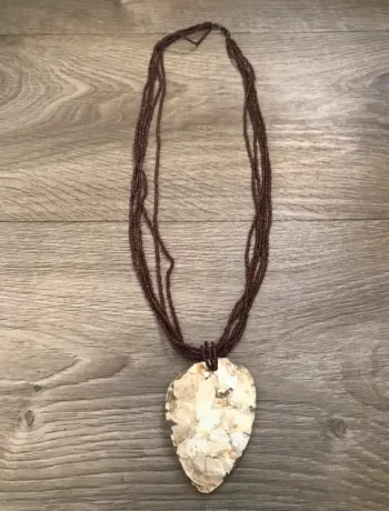 Collier sautoir perles artisanal effet nacre