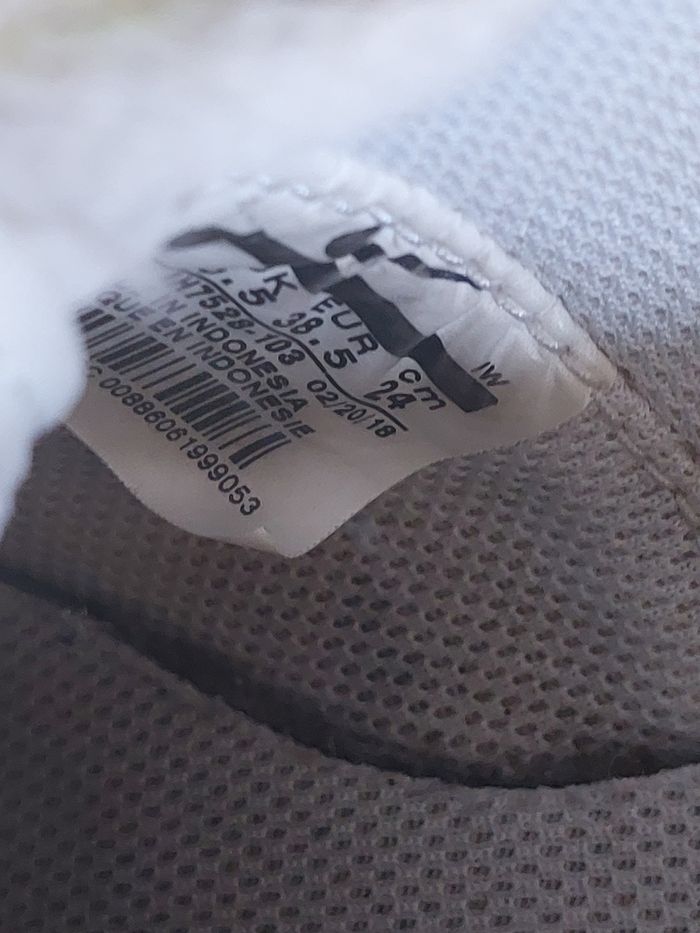 Baskets Nike pointure 38,5 - photo numéro 8