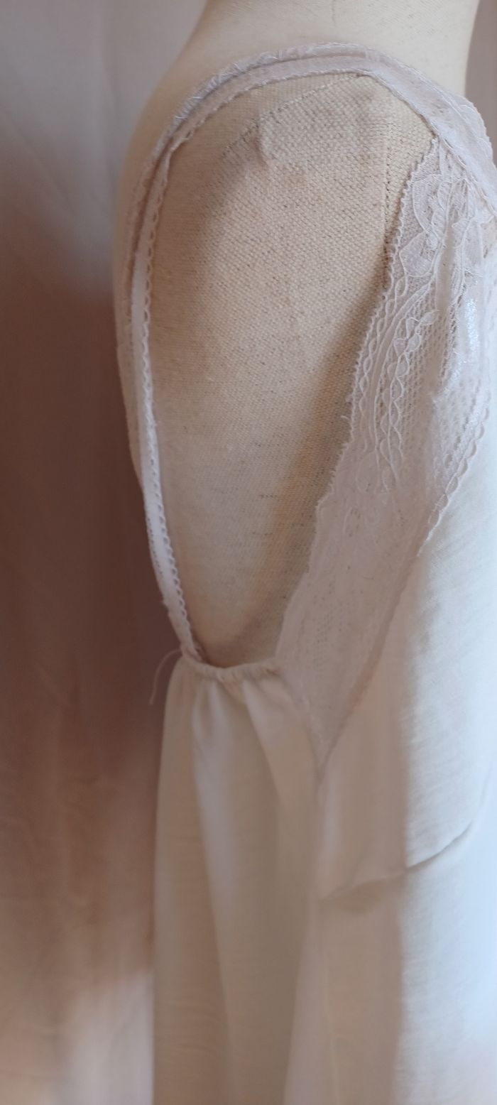 Très joli haut femme T U - photo numéro 6