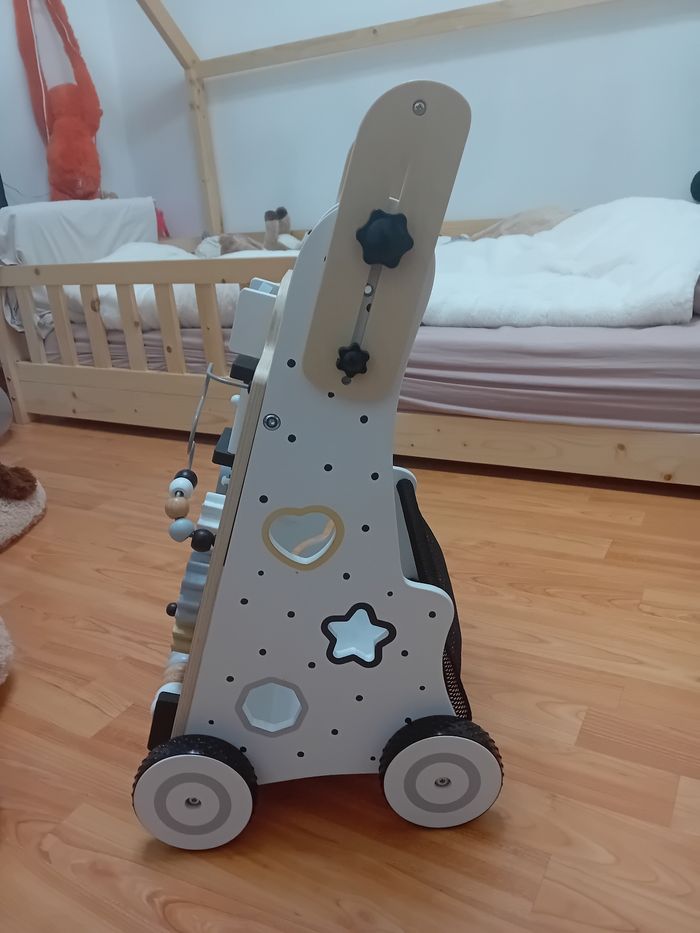 Trotteur en bois - photo numéro 2