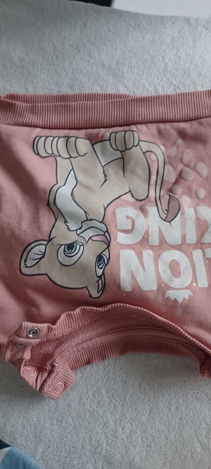 Très beau petit pull bébé fille  T 0/3 mois - photo numéro 4