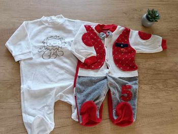 Lot 2 pyjamas