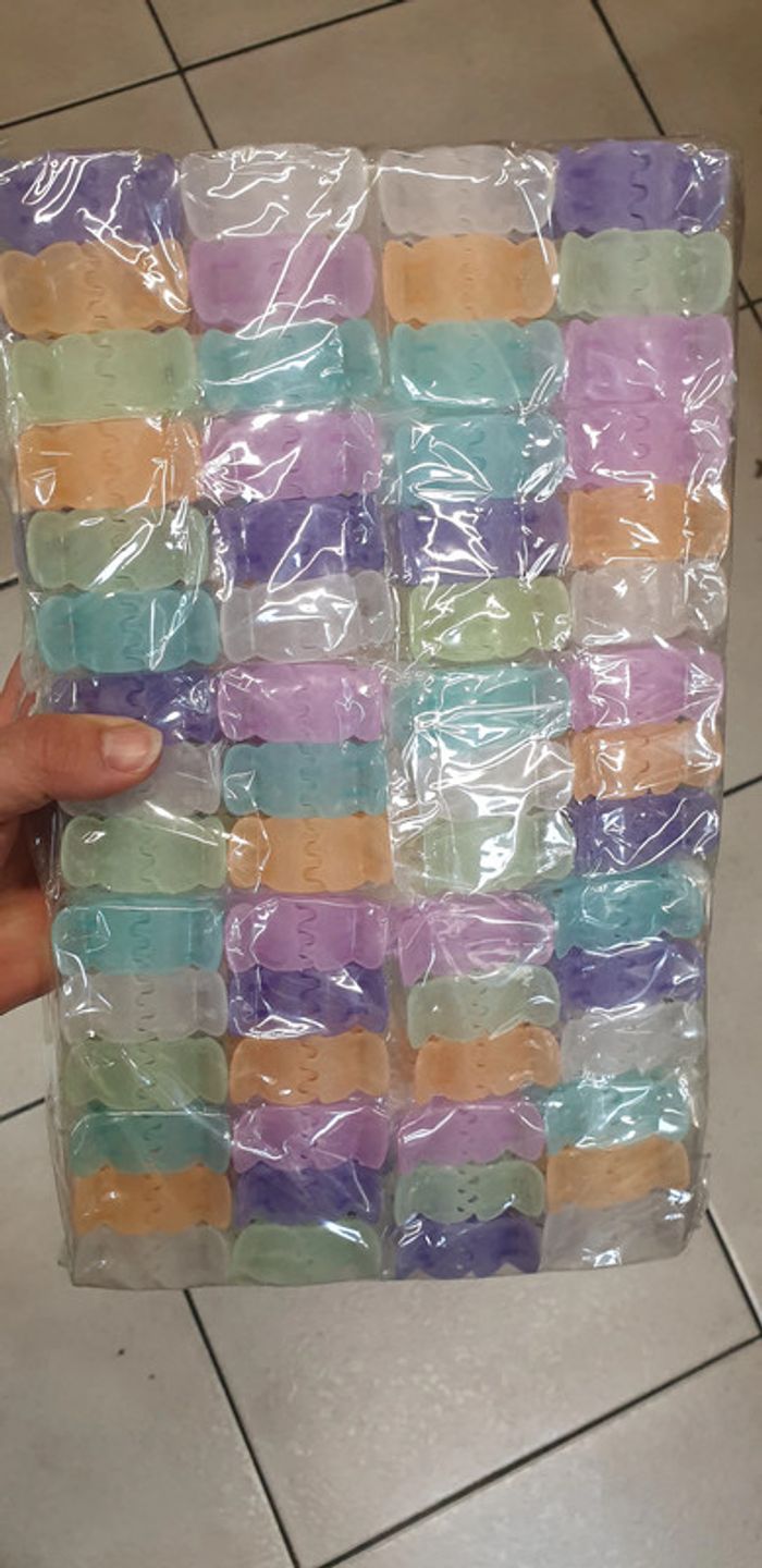 NEUF : lot de 12 pinces a cheveux. Différentes couleurs - photo numéro 5