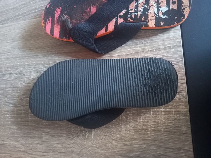 Tongs taille 36 - photo numéro 4