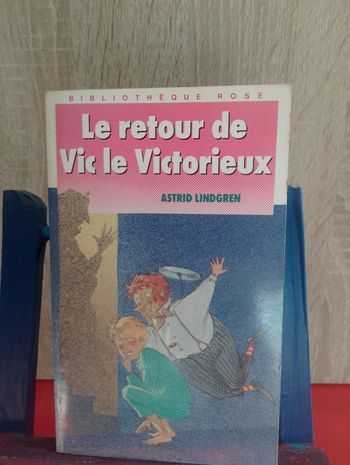 Le retour de Vic le Victorieux, bibliothèque rose (couverture souple)