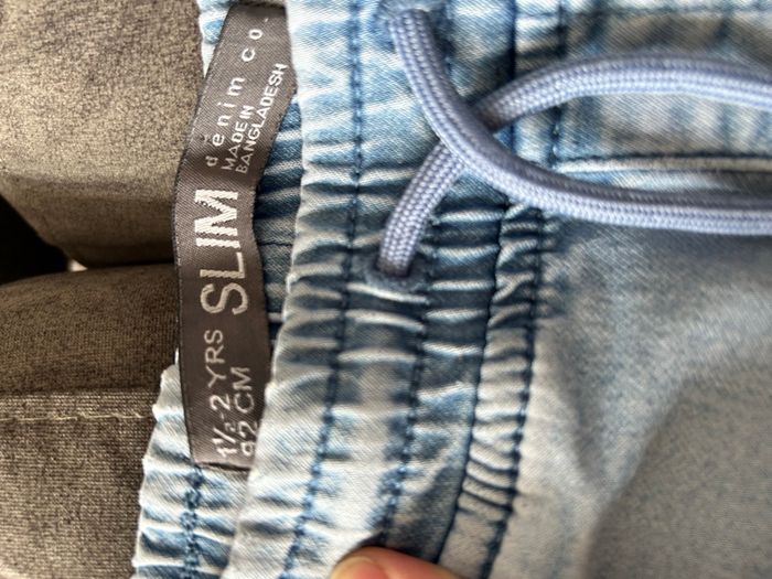 Lot 3 jeans slim elastic  1an 1/2 - 2 ans - photo numéro 6