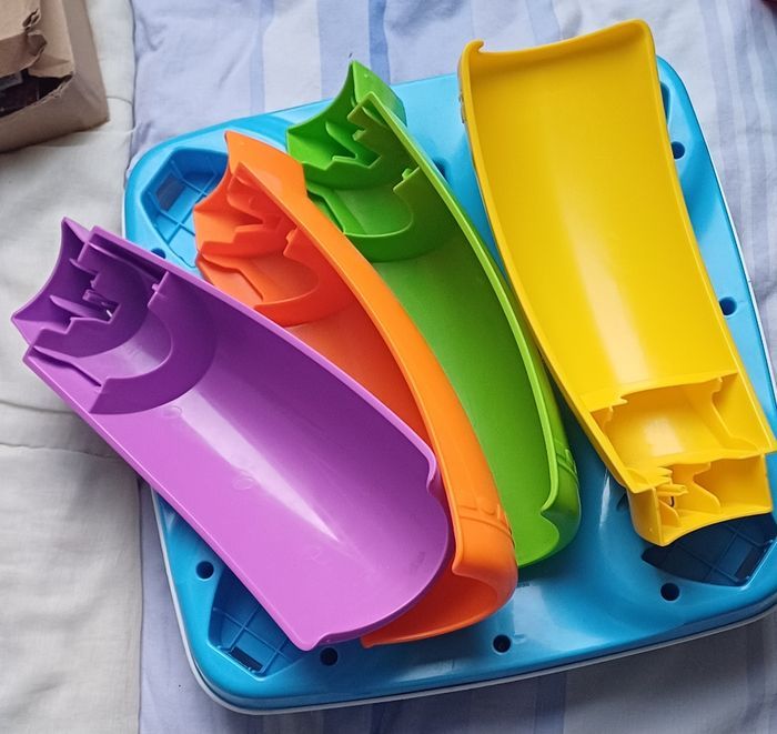 Fisher-Price Table d'activité table de jjeu éducative
Français et Anglais - photo numéro 4