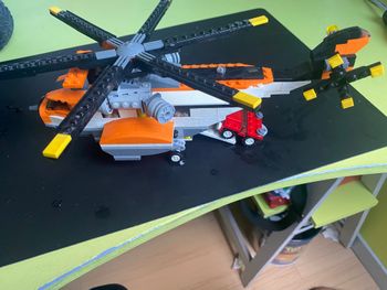 Hélicoptère lego
