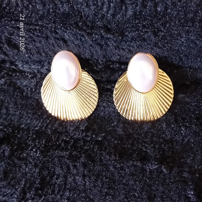 Faby27800 Boucles d'oreilles à clous - couleur : doré et nacré - - photo numéro 5