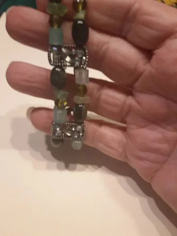 Joli bracelet fantaisie élastique