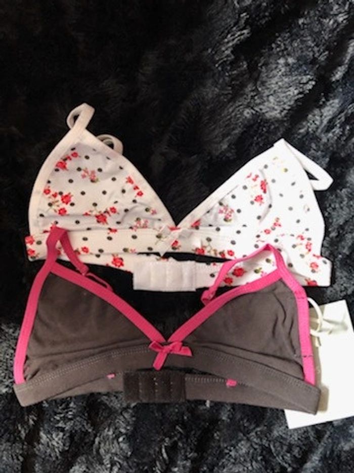Lot de 2 brassières 6/8 ans