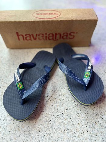 Tongs neuves Havaianas 25