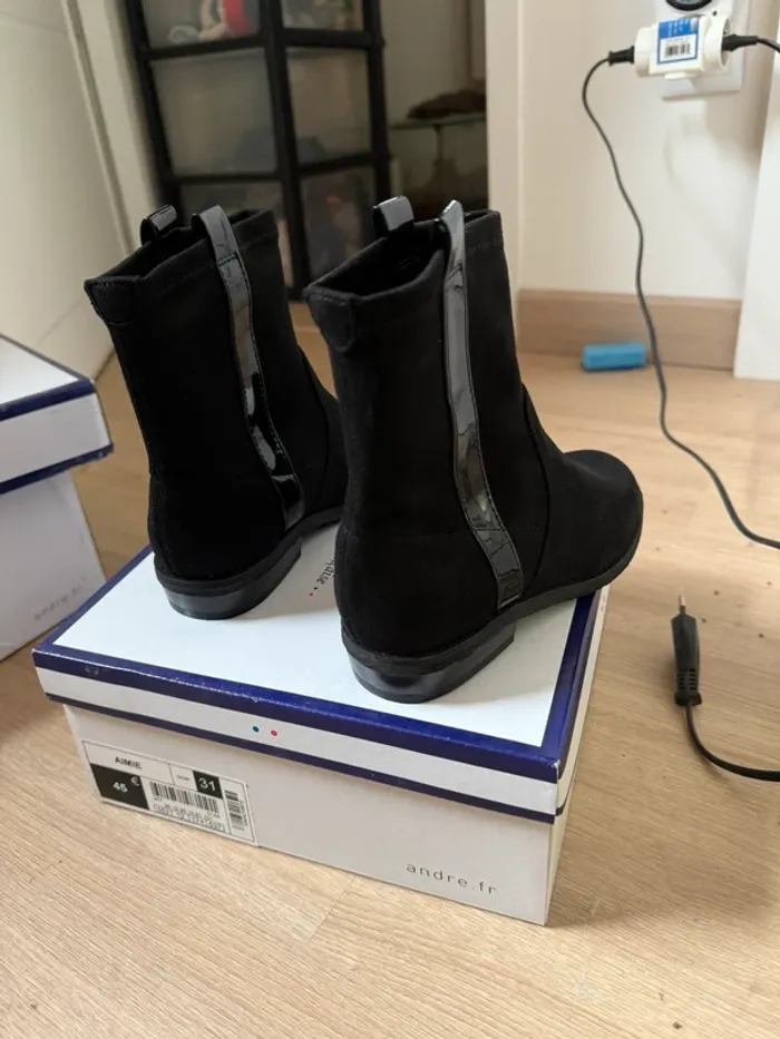 Superbes bottines André en cuir nubuck neuves avec étiquette pointure 31 - photo numéro 7