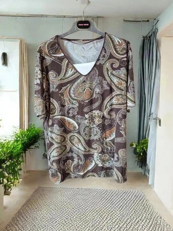 T shirt🌹 44 /46 🌹canda